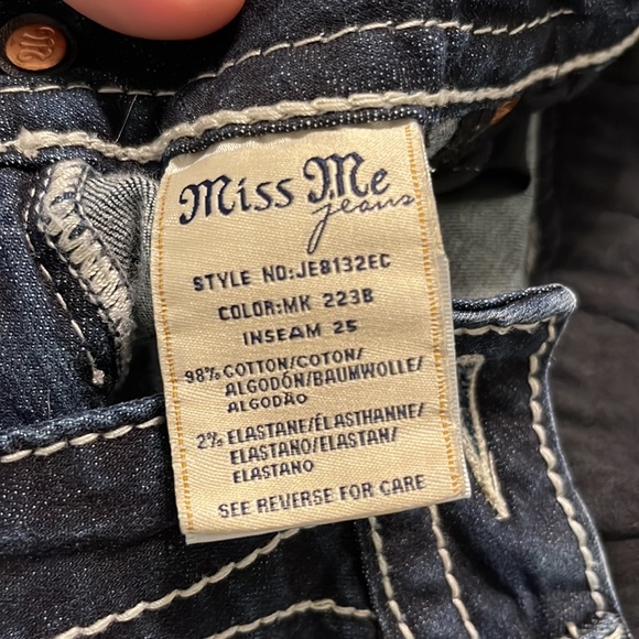 Miss Me Mid- Rise Easy Cropped jeans - Picture 3 of 7